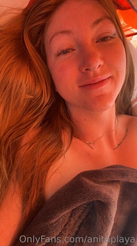 Anita Playa nette pornostar galerie