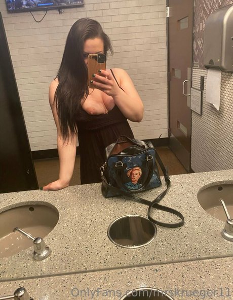 Callmemrskrueger porno nackte bild