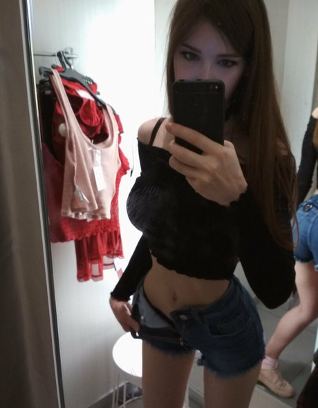 ninelbordel hübsche nacktheit foto