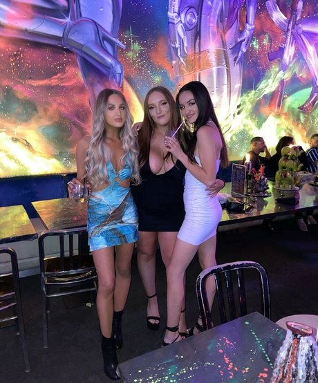 Dannielle Ashurst nackt perfekte fotos