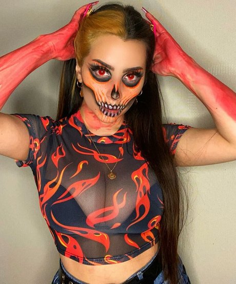 Vai Monroe pornostar nackte galerien