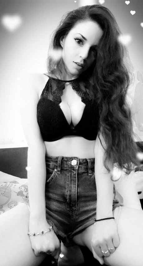 milf handjob onlyfans top nackten fotos