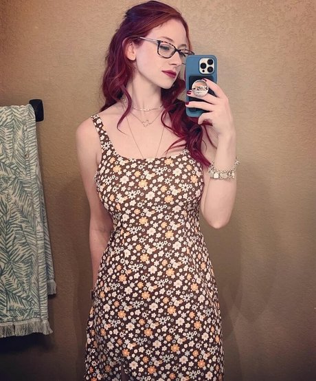 Nickiee Lulu hd porno foto