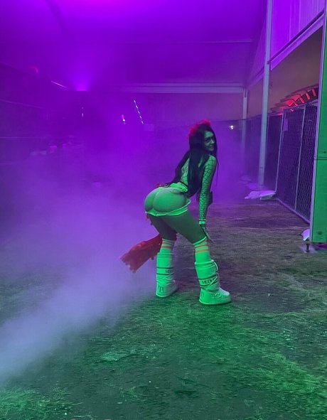 Vendetta Summer pornographische pornostar fotos