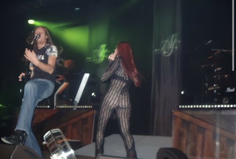 Floor Jansen hübsche exklusive fotos