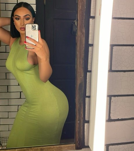 Omaima Benamre xxx pornostar bilder