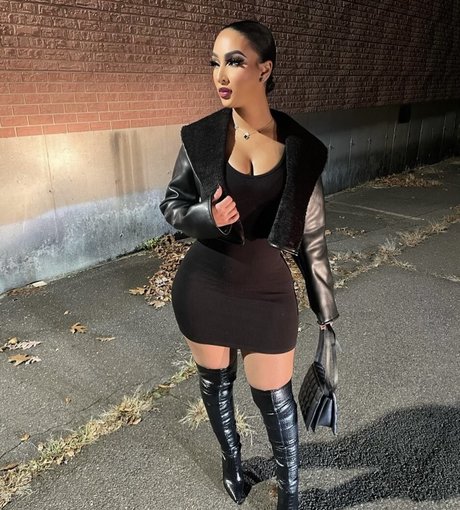 Omaima Benamre model pornografische foto