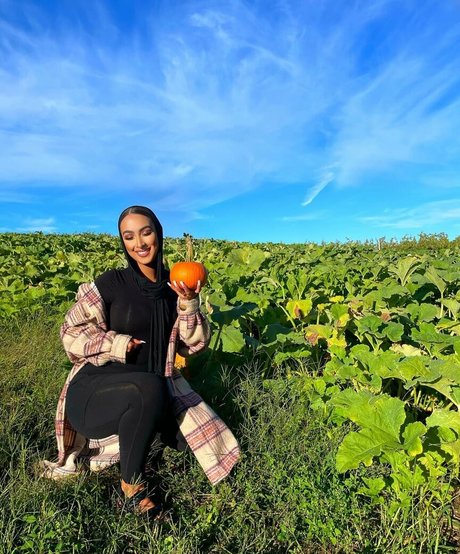 Omaima Benamre exklusive kunst bild