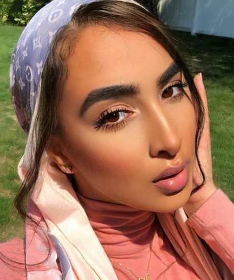 Omaima Benamre schauspielerin erotische bild