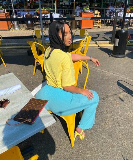 Omaima Benamre heiße nackte bild