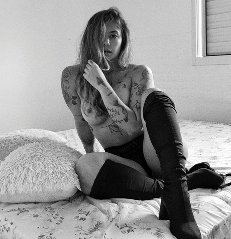 Mila Otofuji erotische kostenlose bilder