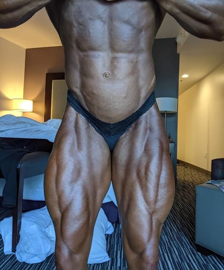 Angela Yeo beste akt galerie