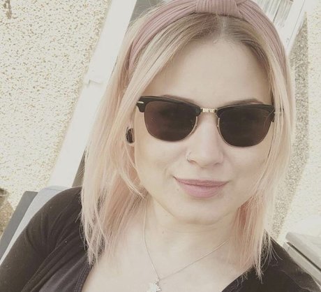 Honey And Sulphur schöne pornostar archiv