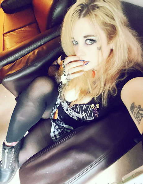 embergemini erwachsene heiße bilder