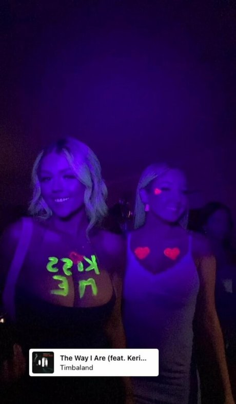 Chantelle A nacktheit akt galerie