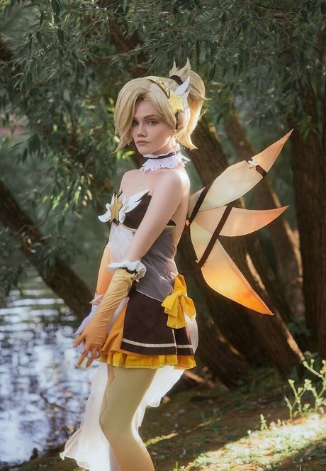 asiatisches dienstmädchen nur fans erwachsene nette bild