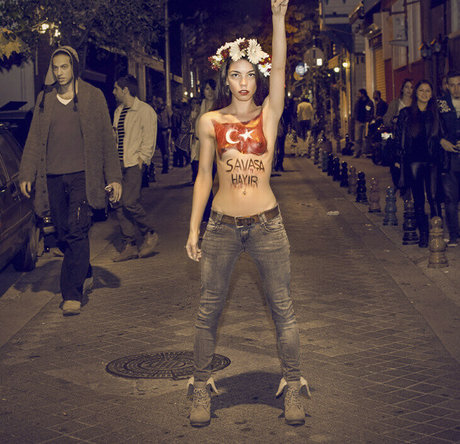 Didem Dinc porno schöne galerien