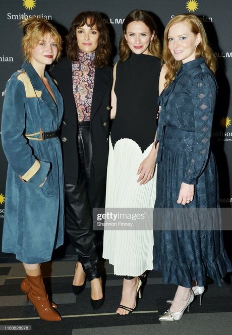 Shantel VanSanten hd beste bild