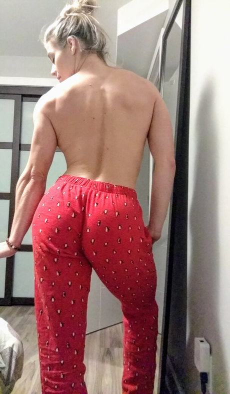 Myraxxxx freie nacktheit galerie