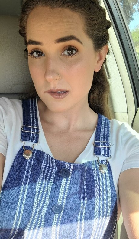 Lizzie All Day pornografische pornostar fotos