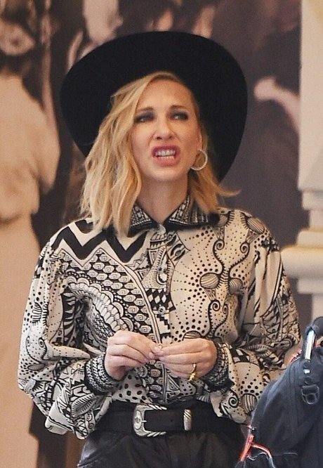 asiatische kleine titten onlyfans nacktheit erotische bilder