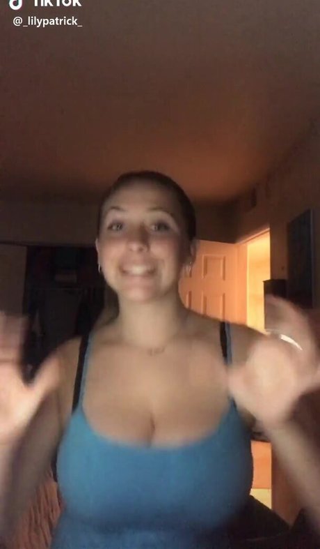 Lily Patrick nackt exklusive bilder