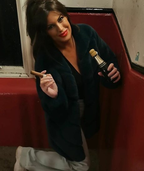 dünne blonde onlyfans top nackte archiv