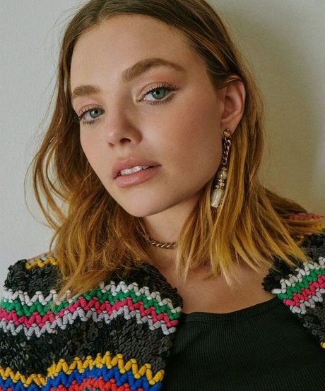 Kristine Froseth schöne erwachsene foto