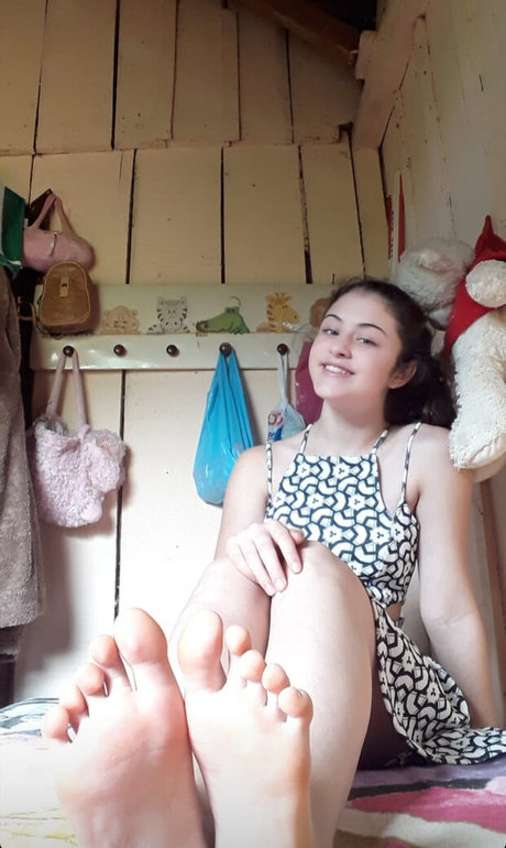 Pezinhos Da Jhenny model nacktheit archiv