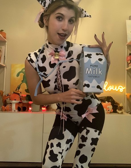 ASMR FrivolousFox pornostar nackt bild