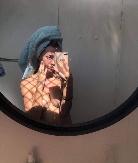 Bree Louise porno kunst bilder