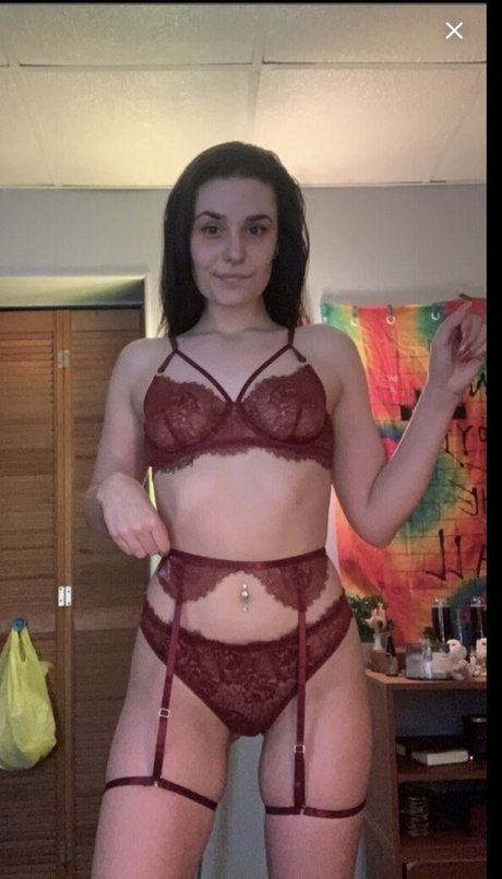 Pbndnellyyy model pornografische bild