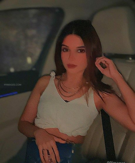 Bhavika Sharma nacktheit exklusive bilder