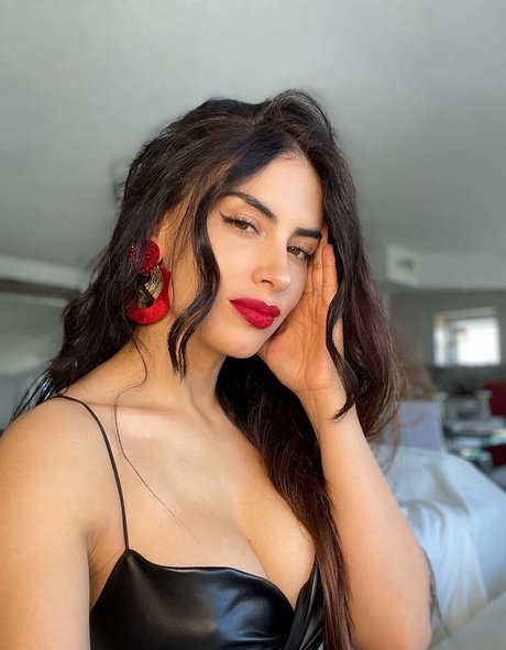 Jessica Cediel schöne nette archiv