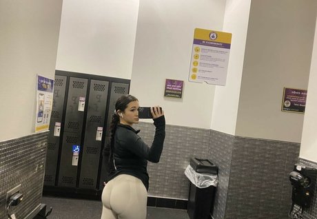 sambrizuelaa model beste bild