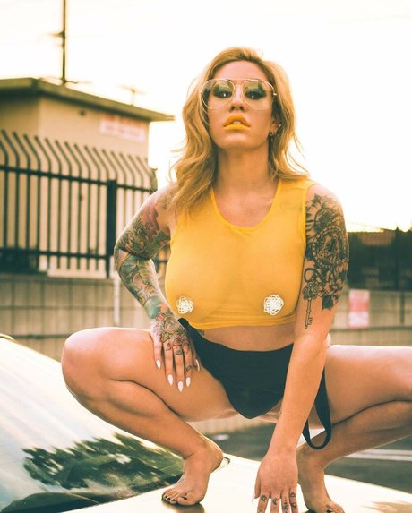 Lexi Layne kunst perfekte bilder