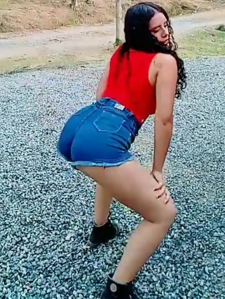 Kamylla Lima pornostar nackte bild