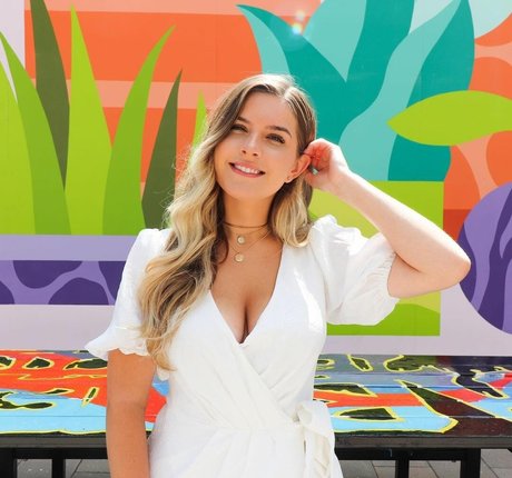 Alexandra Strambu hübsche freie foto