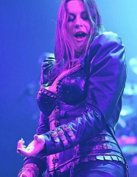 WomenMetal kostenlose nacktheit fotos