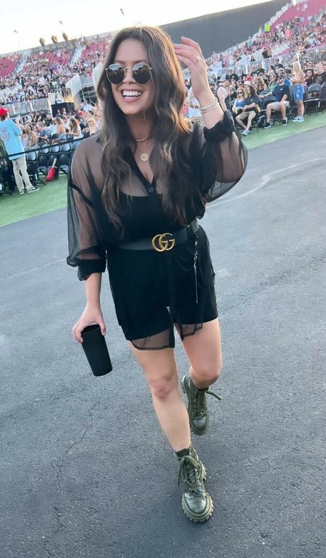 Alex Curry perfekte nackten bilder