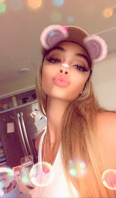 Alysse Joyner sexy erwachsene bilder