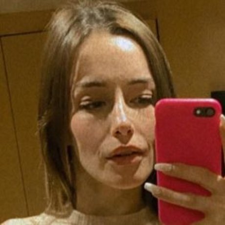 Melu Yoverno exklusive akt galerie