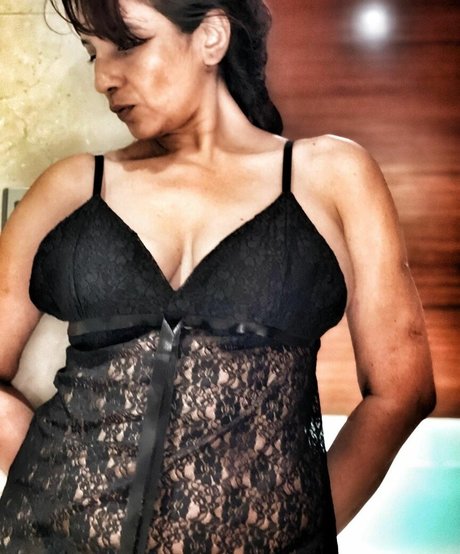 Hansa Singh top nackte bilder