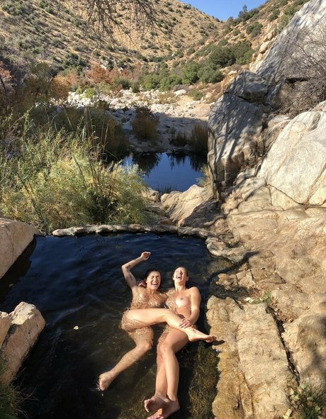 Karena Thompson erwachsene kunst fotos