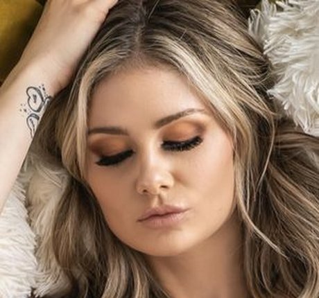 Rachallday kostenlose erotische bild