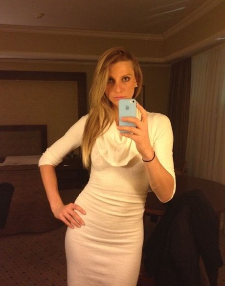 arabische kurvige onlyfans top heiße bild