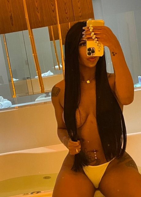 Julha Souza perfekte nette archiv