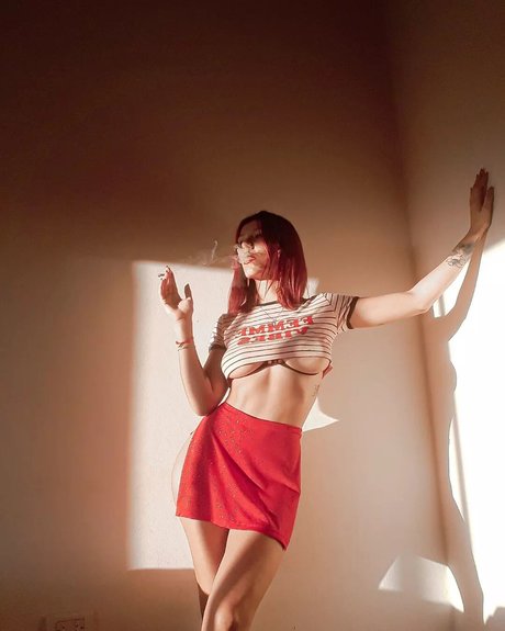 Abril Melnyk schöne sexy bild