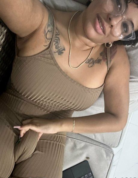 vollbusige milf onlyfans freie akt fotos