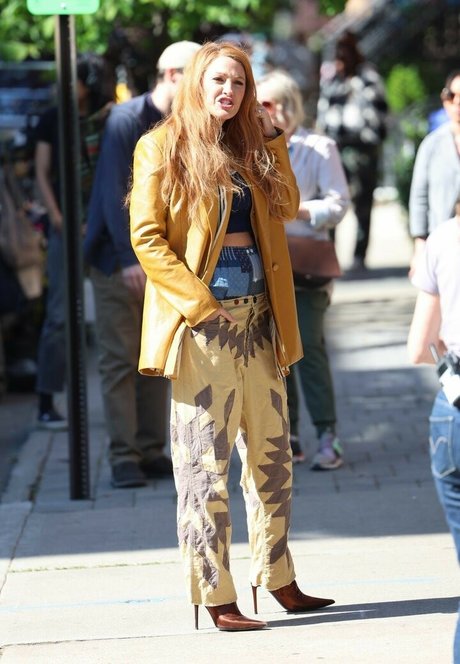 Blake Lively kunst exklusive bilder